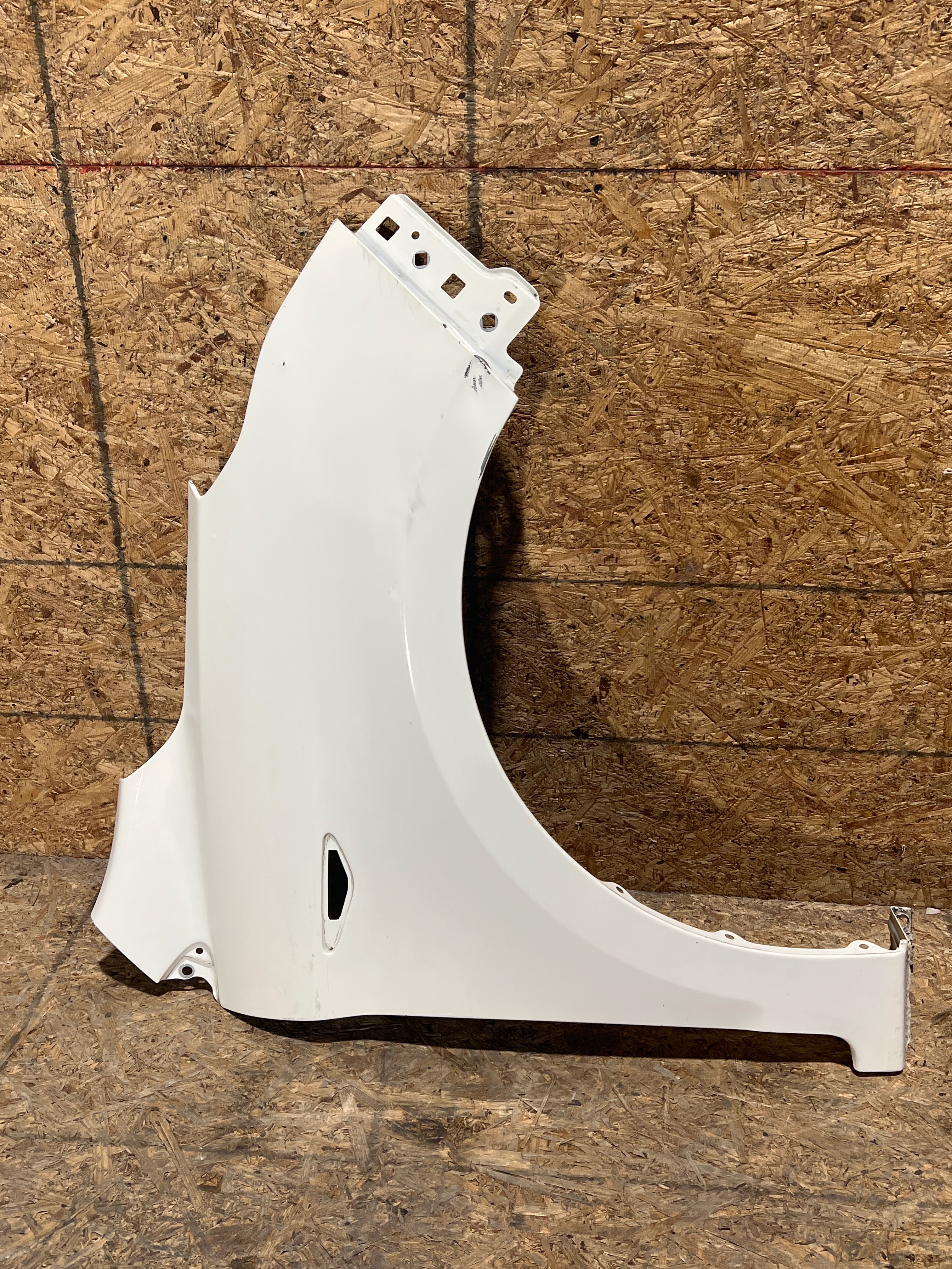 Ford Figo 2016 - 2021 Salpicadera Derecho Usado Original