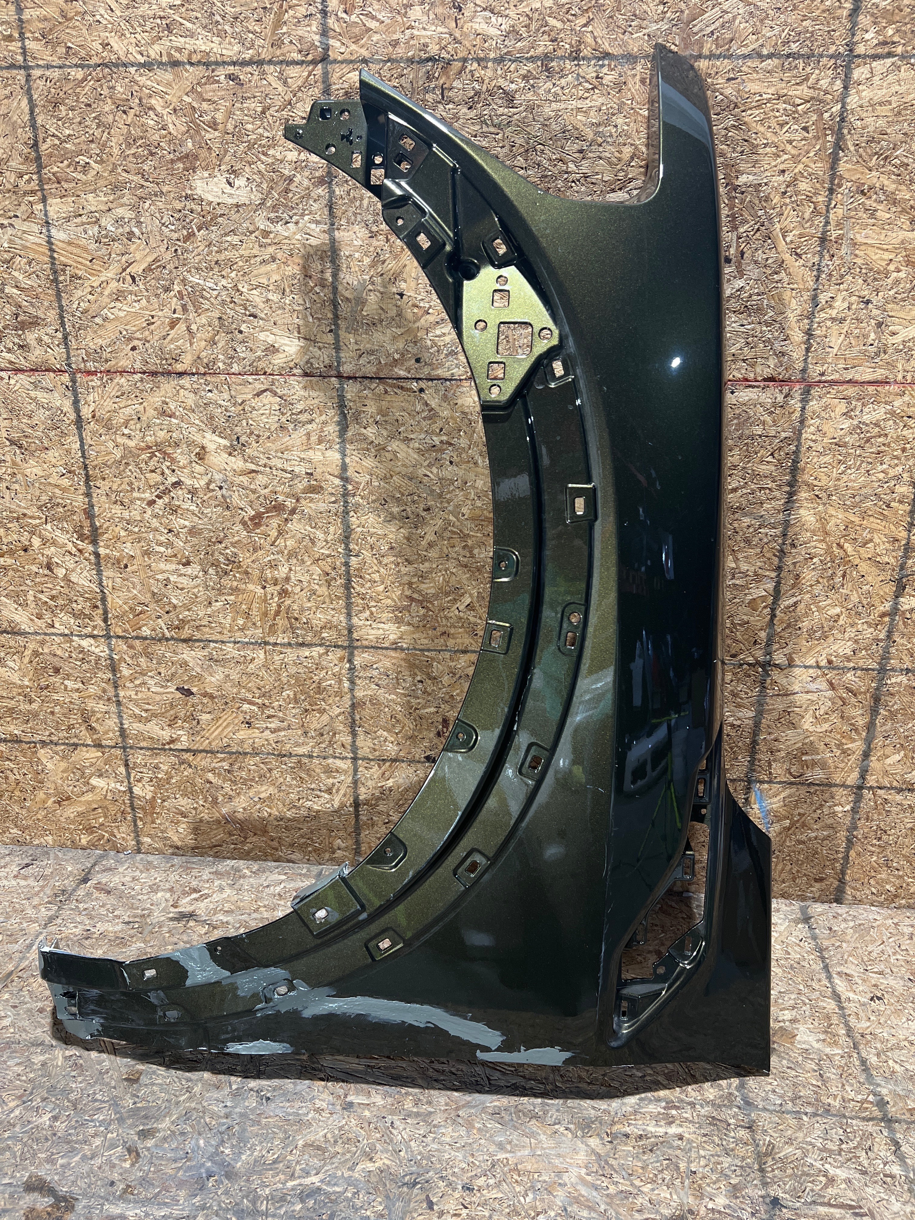 Ford Lobo 2021 - 2025 Salpicadera Izquierdo Usado Original