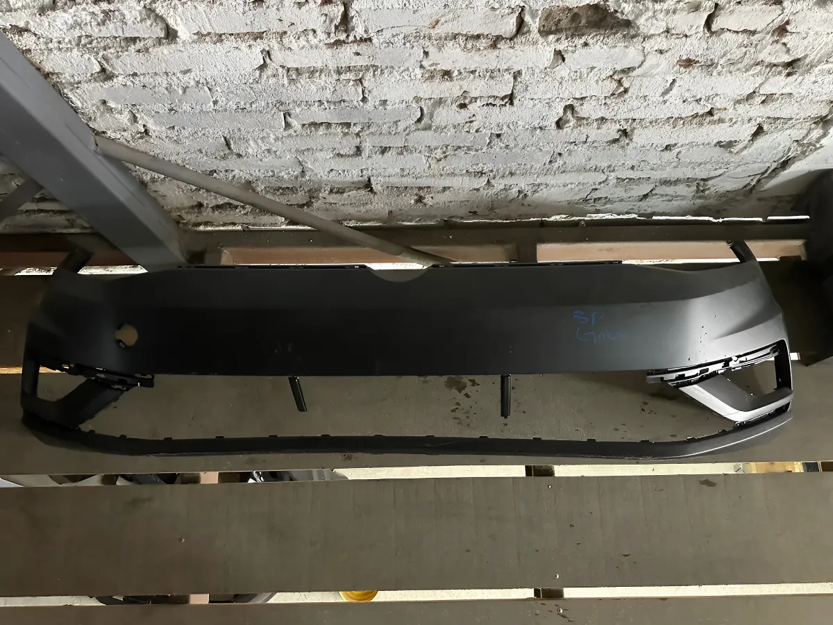 Volkswagen Golf 2018 - 2021 Fascia Delantera Usado Generico