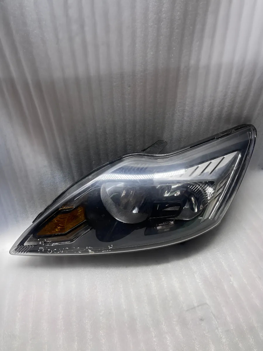 Ford Focus 2009 - 2011 Faro Izquierdo Usado Original