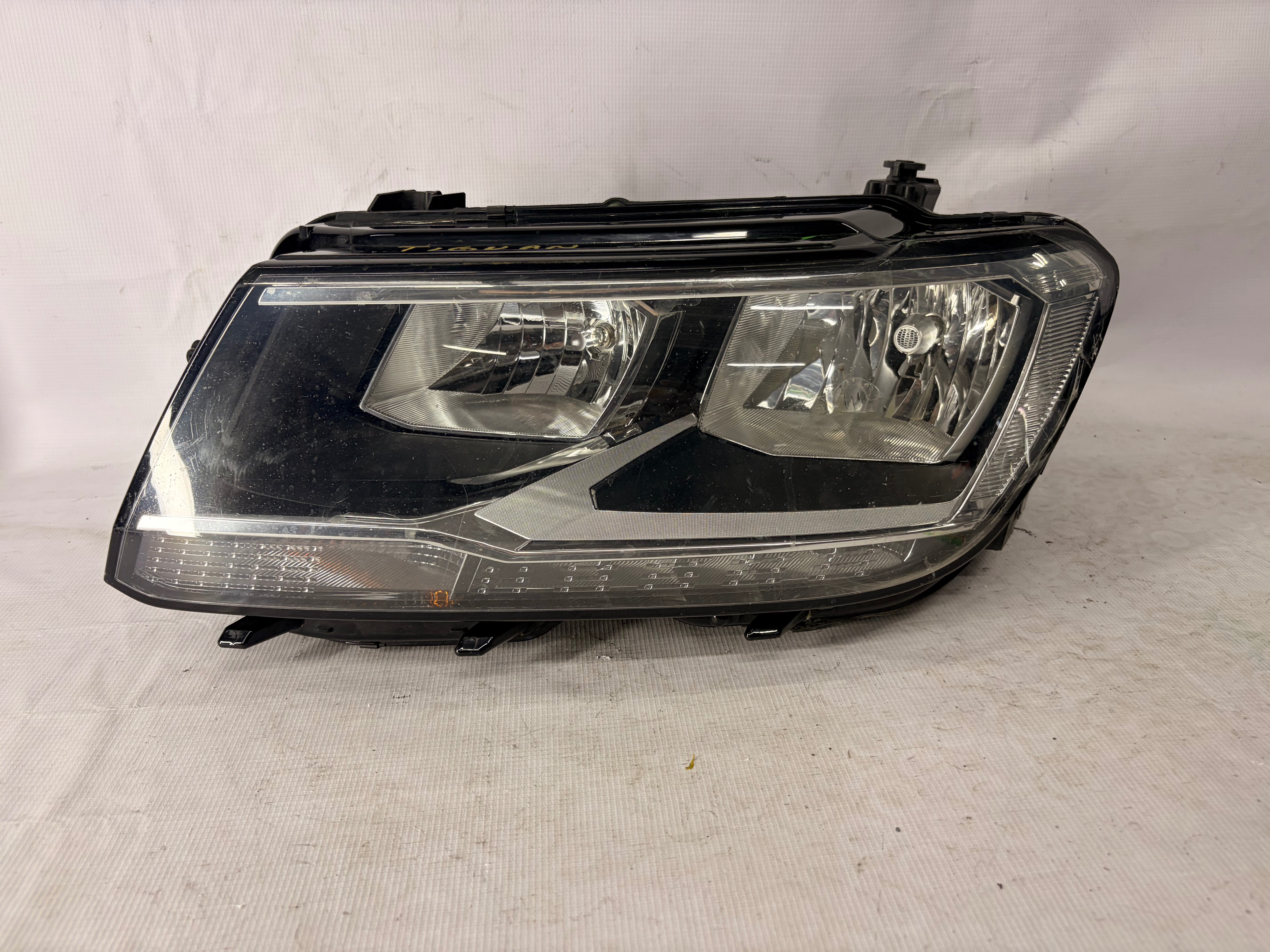 Volkswagen Tiguan 2018 - 2021 Faro Izquierdo Usado Original