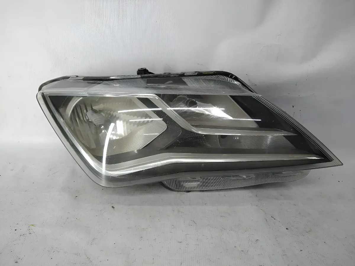 Seat Toledo 2013 - 2016 Faro Derecho Usado Original
