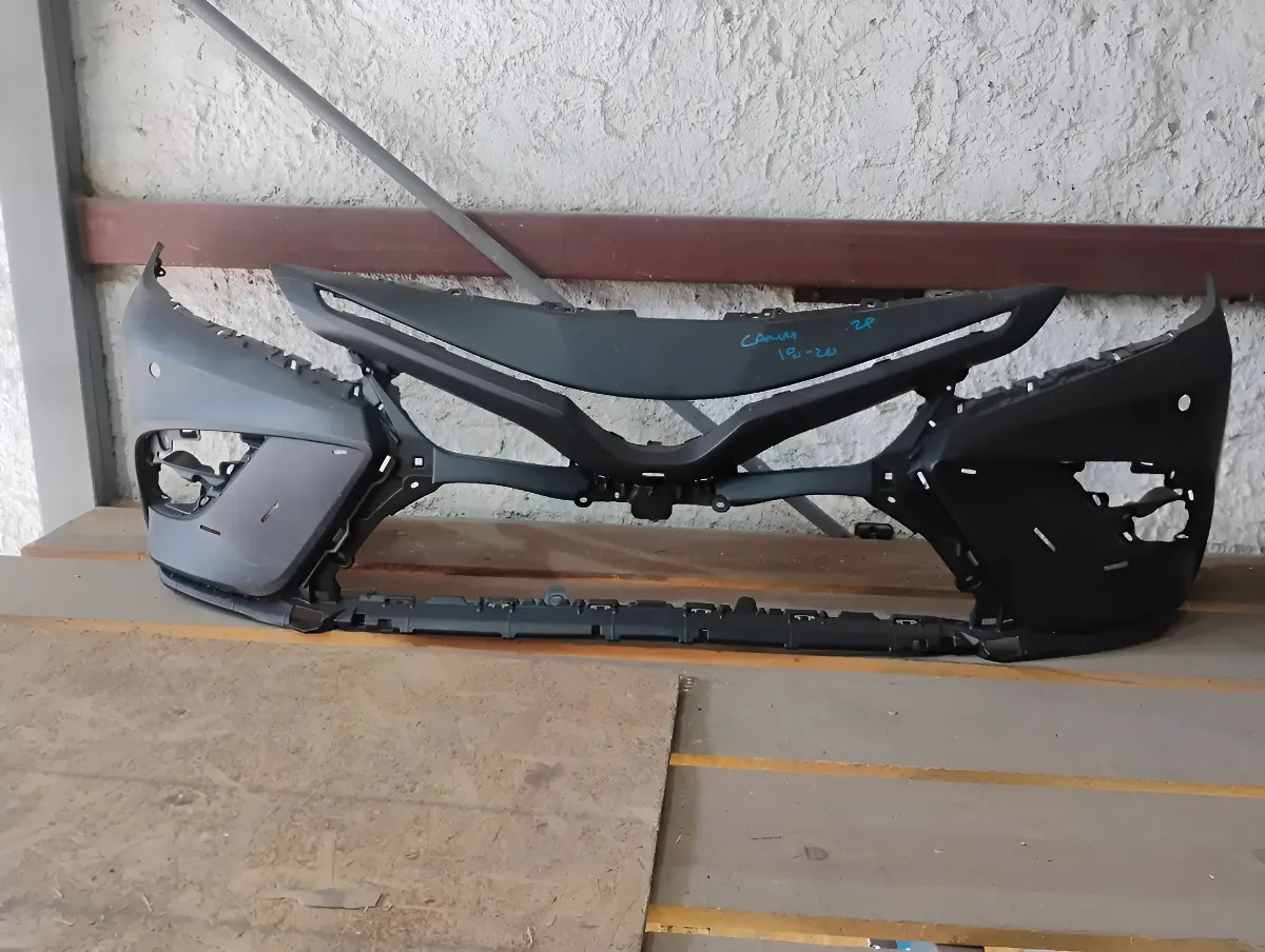 Toyota Camry 2018 - 2020 Fascia Delantera Usado Generico