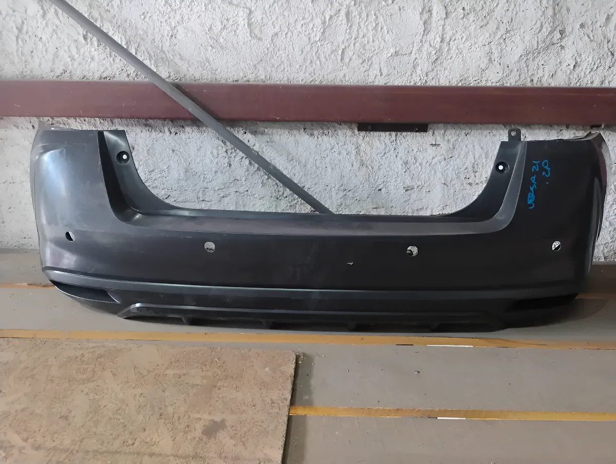 Nissan Versa 2021 - 2025 Fascia Trasera Usado Generico