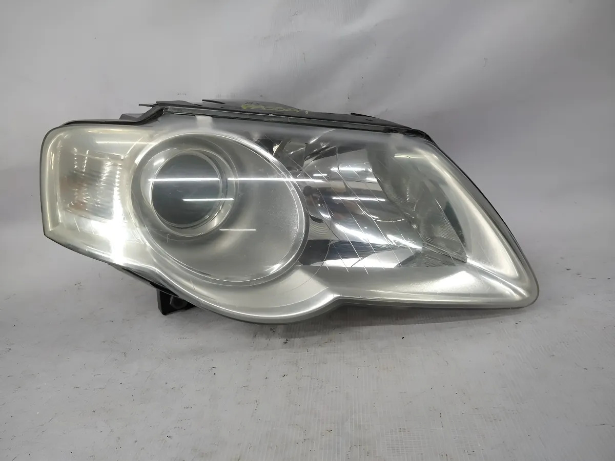 Volkswagen Passat 2006 - 2011 Faro Derecho Usado Original