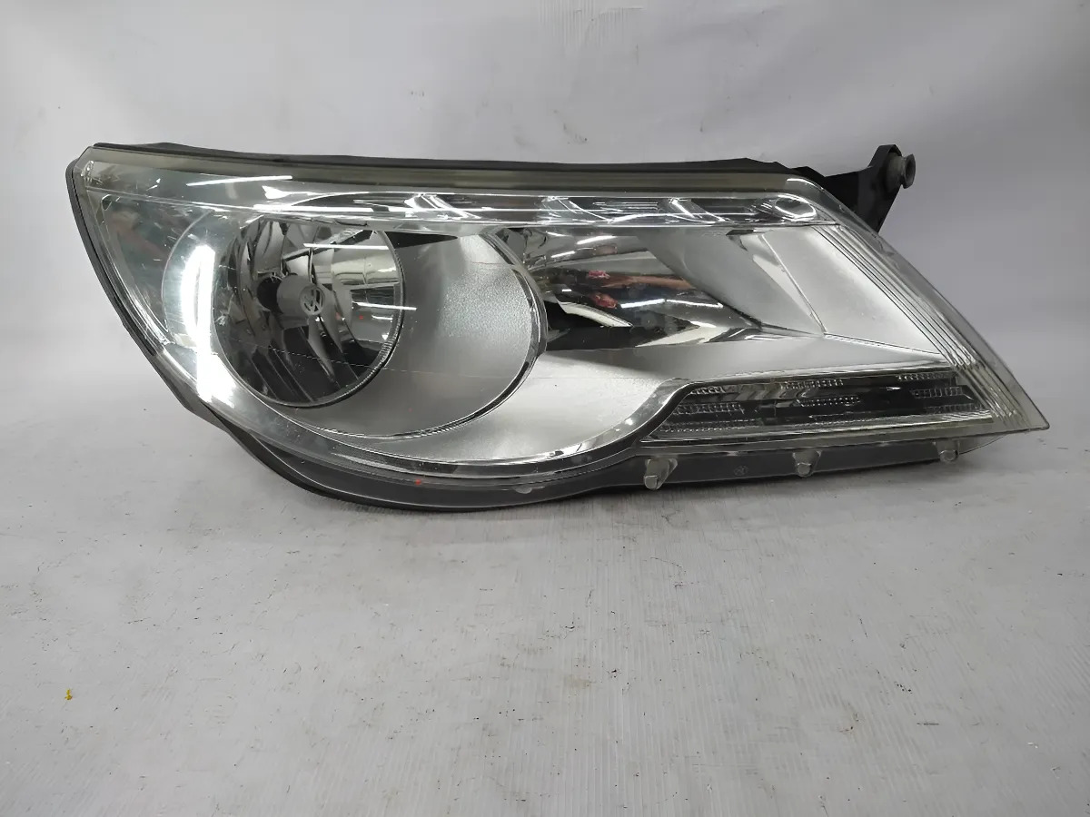 Volkswagen Tiguan 2009 - 2011 Faro Derecho Usado Original