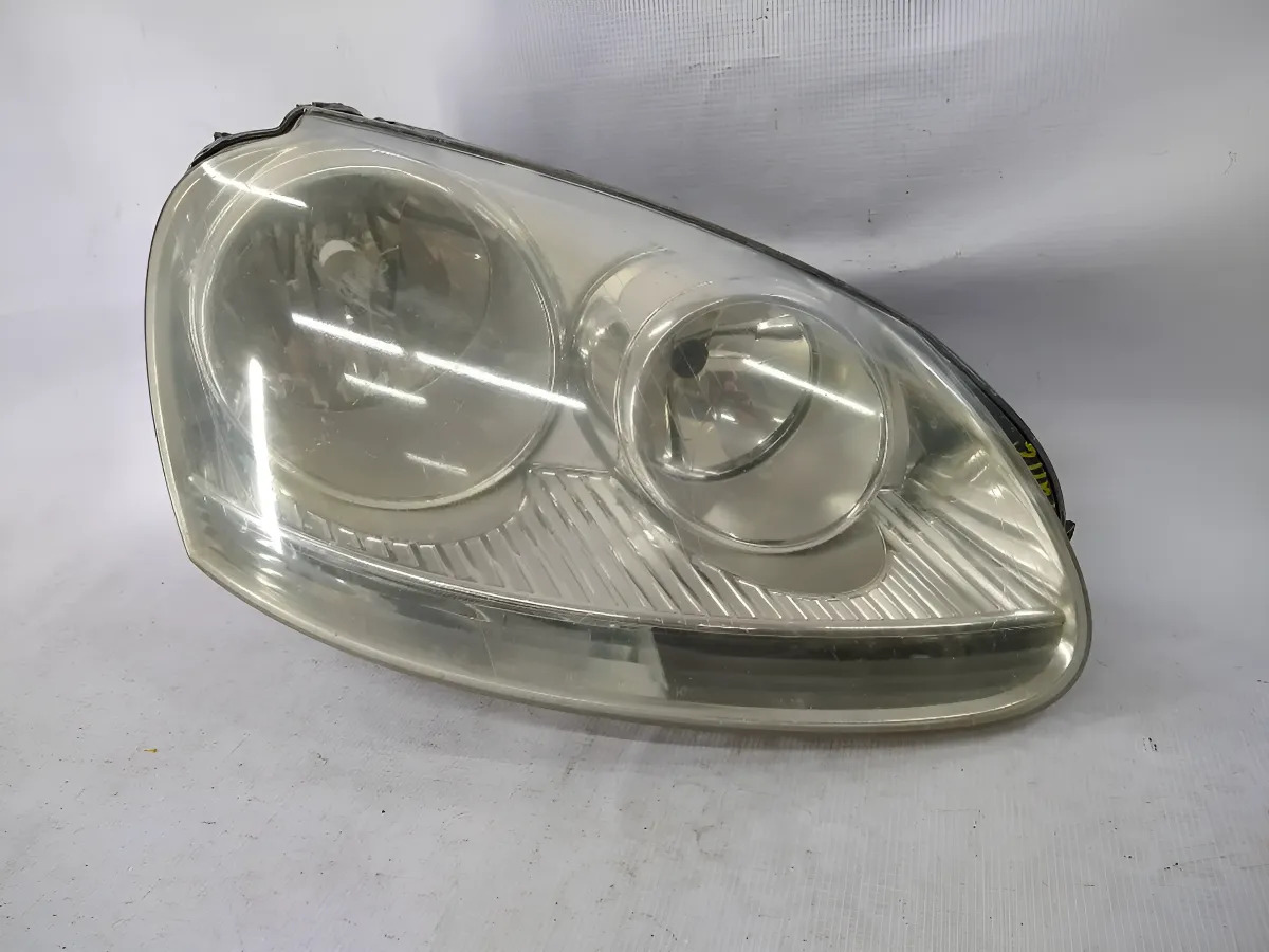Volkswagen Bora 2005 - 2010 Faro Derecho Usado Original