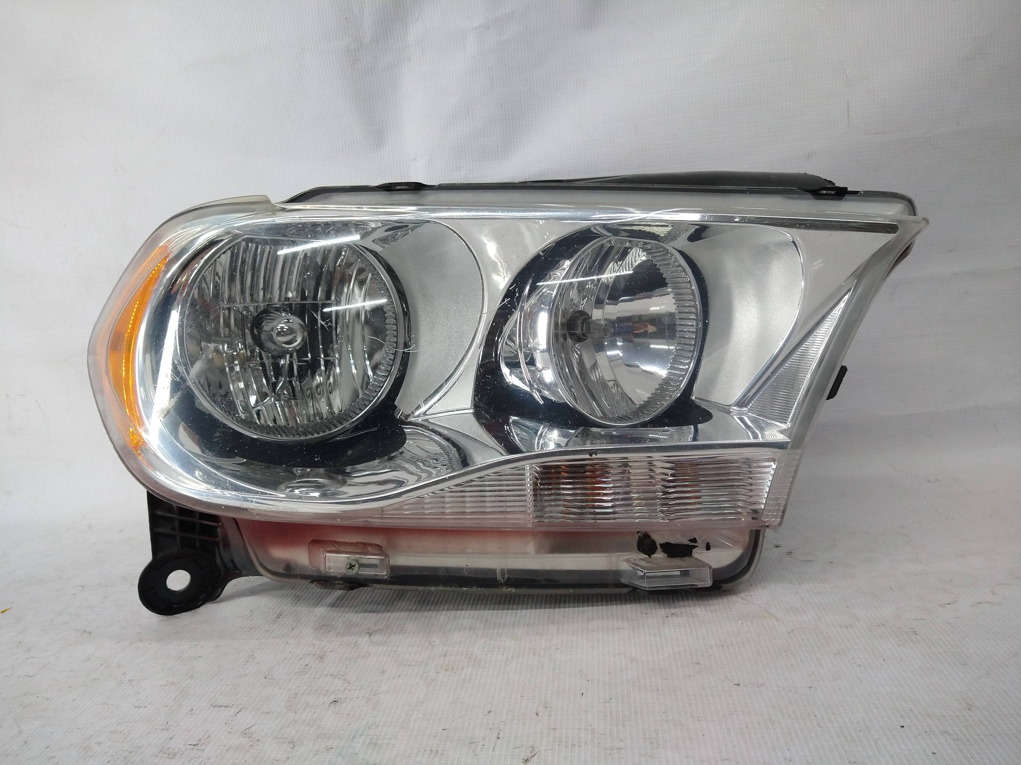 Dodge Durango 2011 - 2013 Faro Derecho Usado Generico