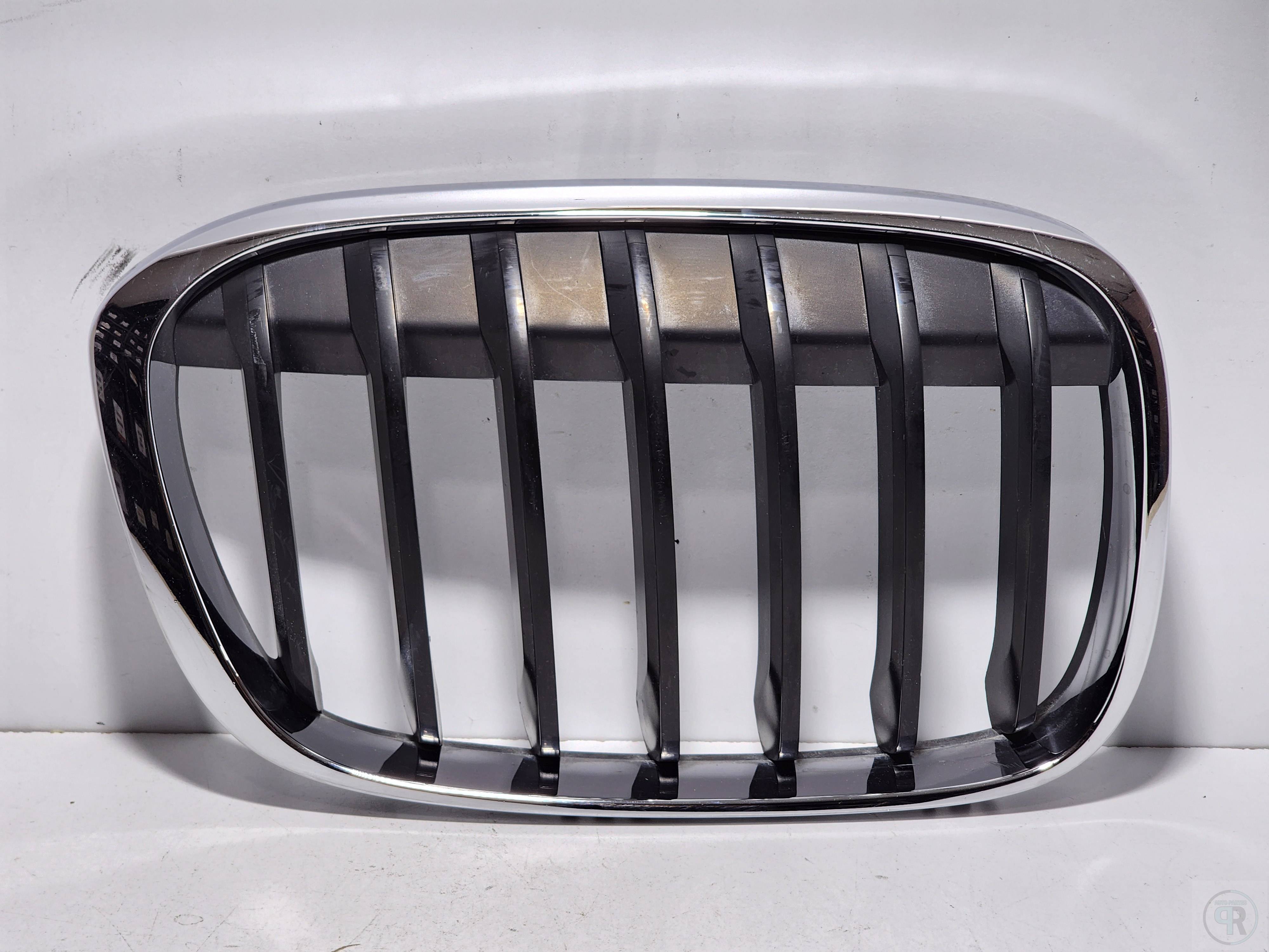 Bmw X1 2015 - 2018 Parrilla Delantera Derecho Usado Original