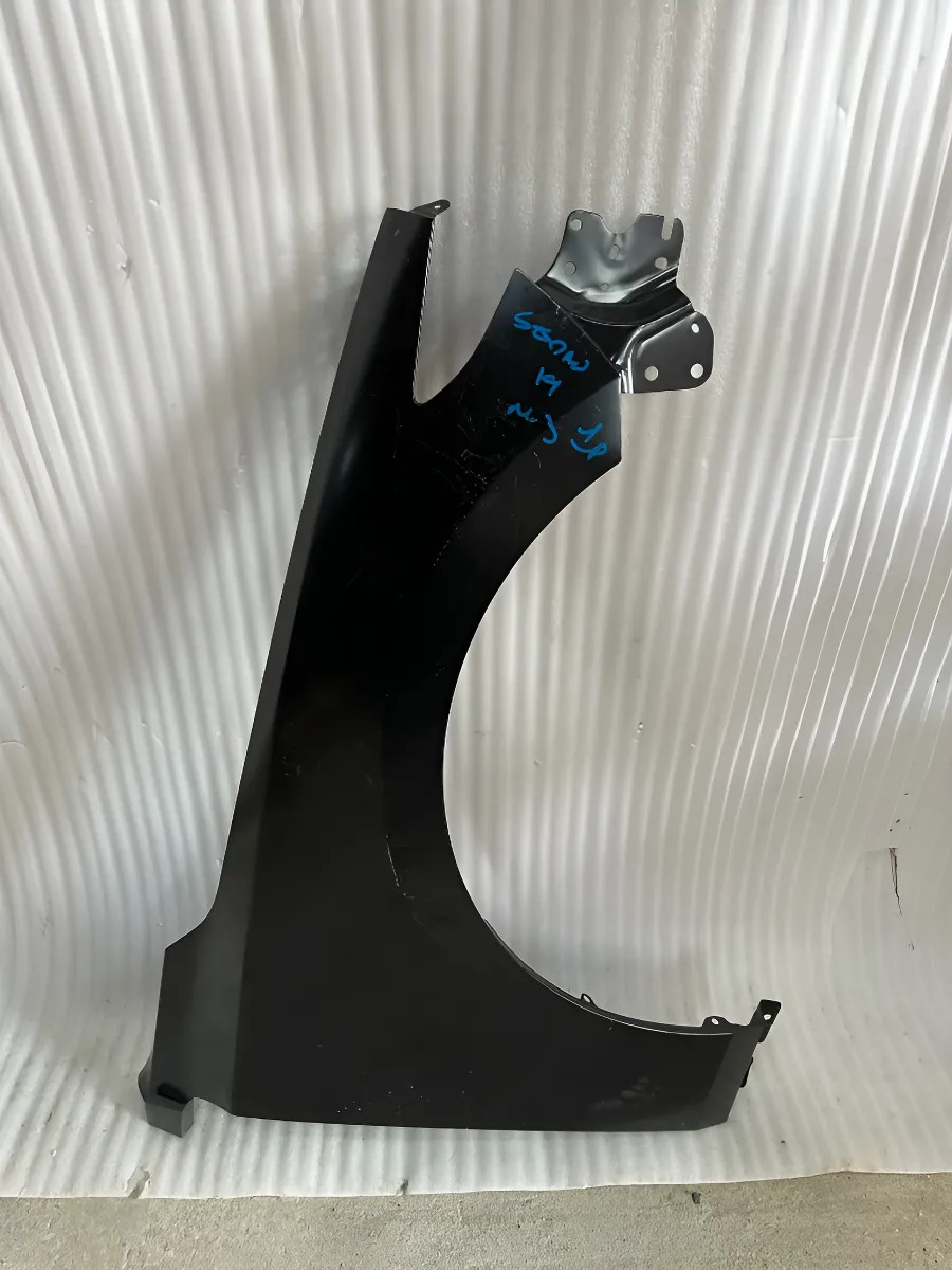 Mazda 3 2019 - 2025 Salpicadera Delantera Derecho Usado Generico