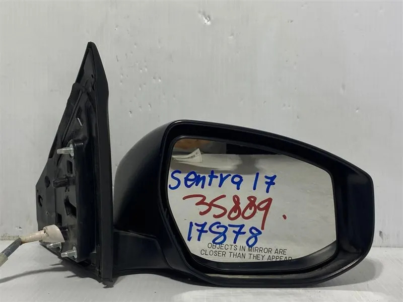 Espejo Delantero(a) Derecho Nissan Sentra 2017 4 Puertas