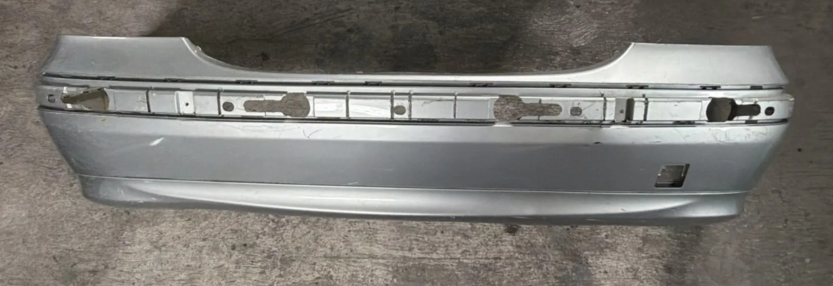 Fascia Trasera  Mercedes Benz Clase C 2001-2004 Usado Origin