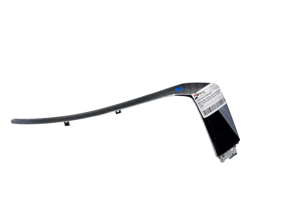 Mitsubishi L200 2020 - 2024 Moldura Derecho Usado Generico