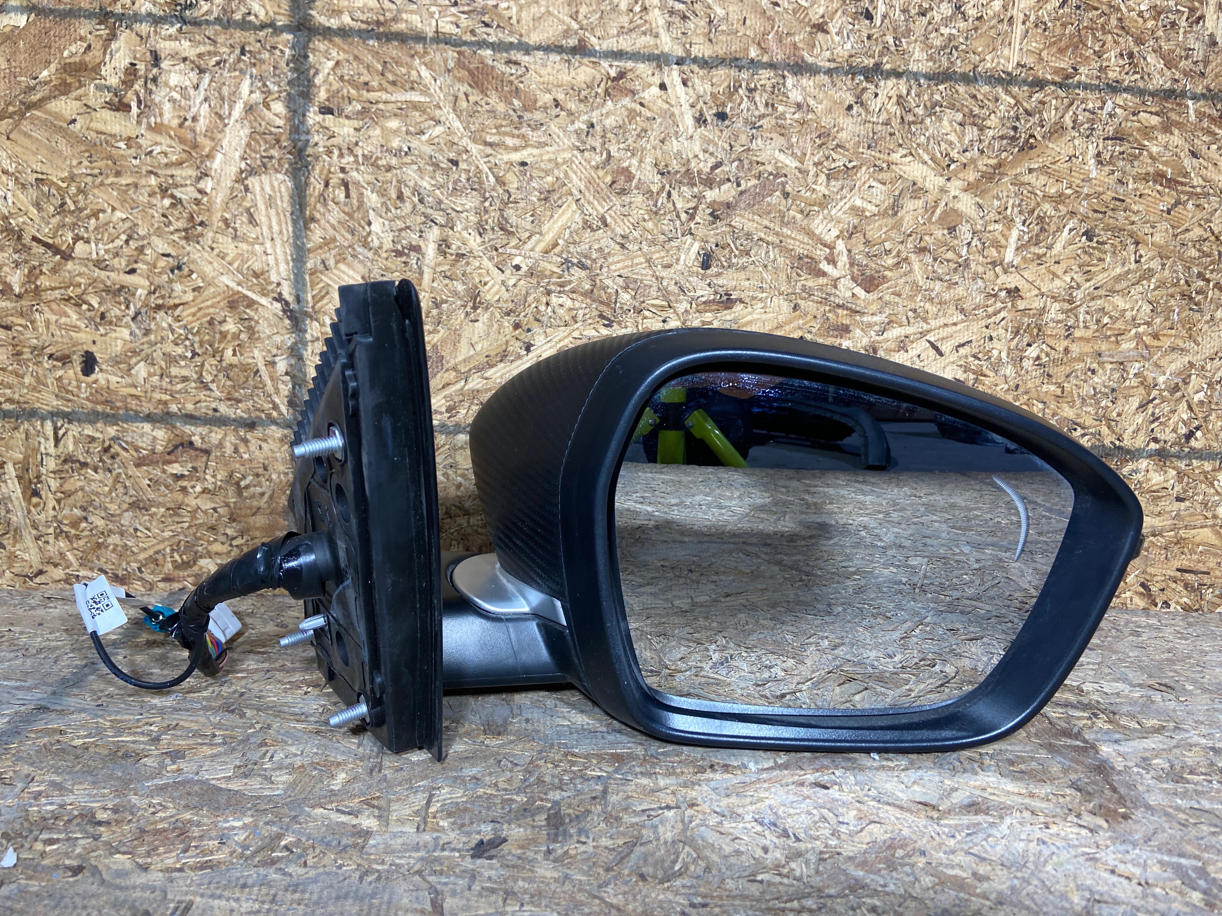 Geely coolray 2024 - 2026 Espejo Derecho Usado Original