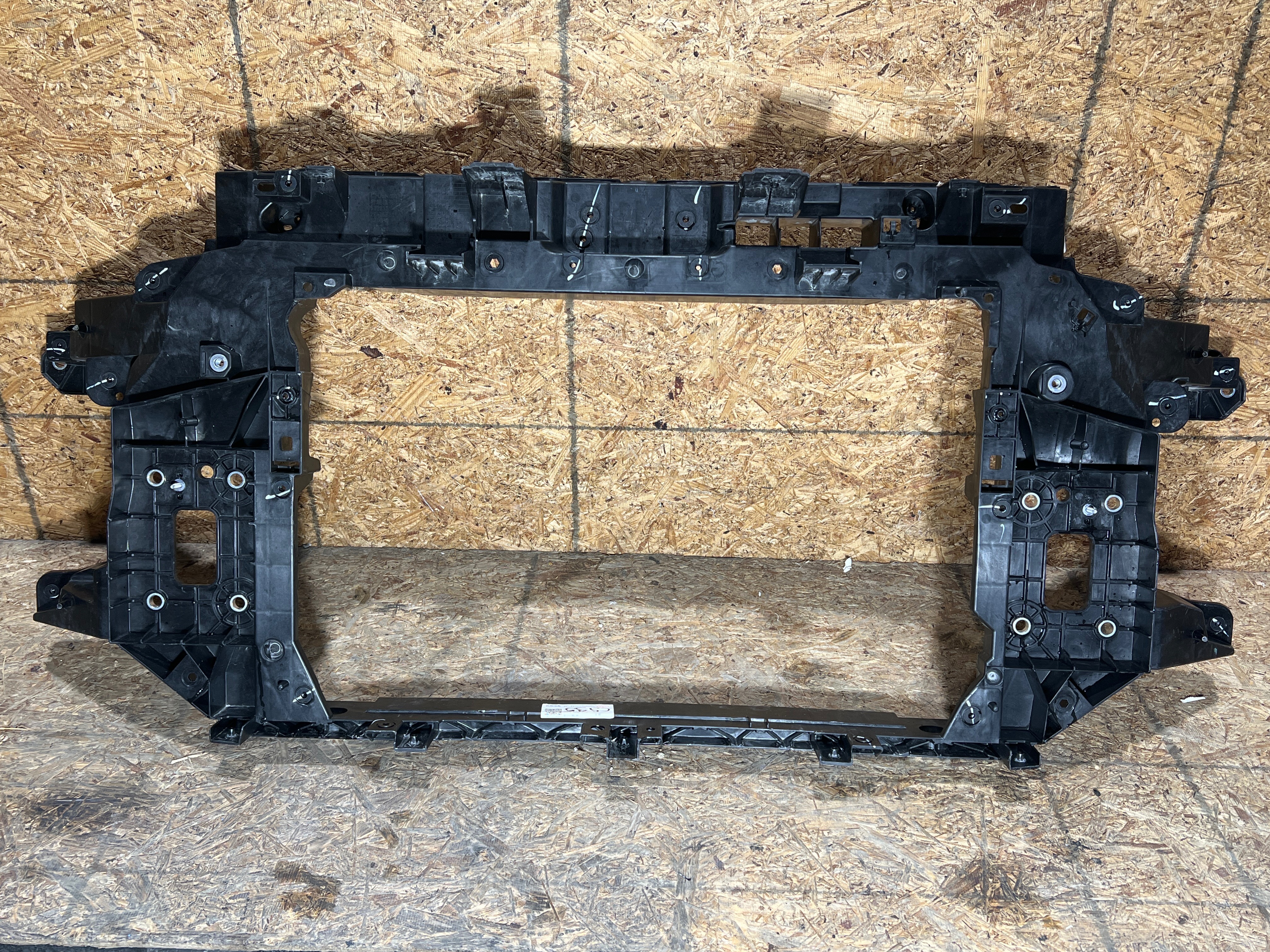 Changan CS35 2023 - 2026 Marco de radiador Usado Original