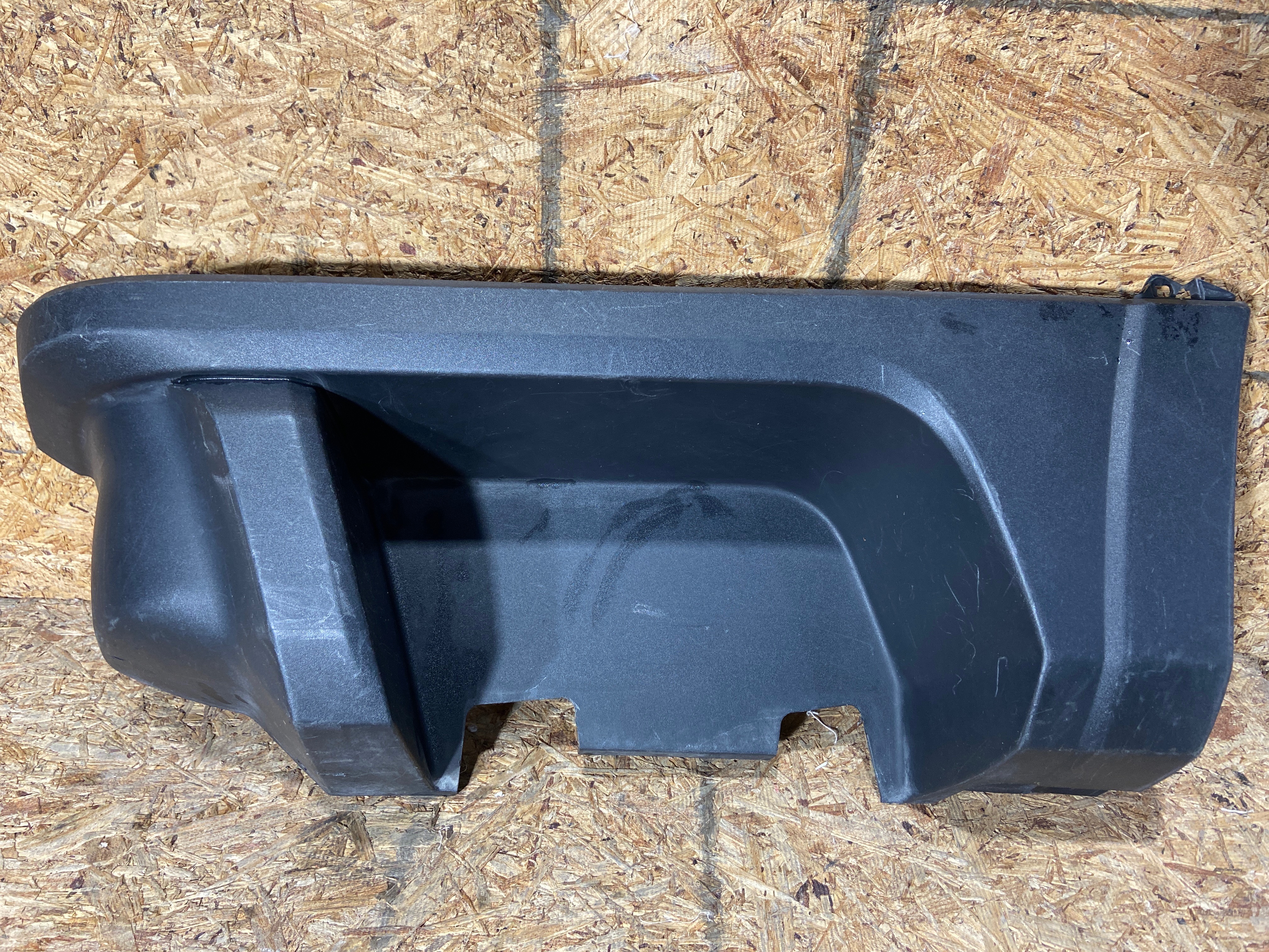 Ford Ranger 2024 - 2025 Moldura Trasera Derecho Usado Original