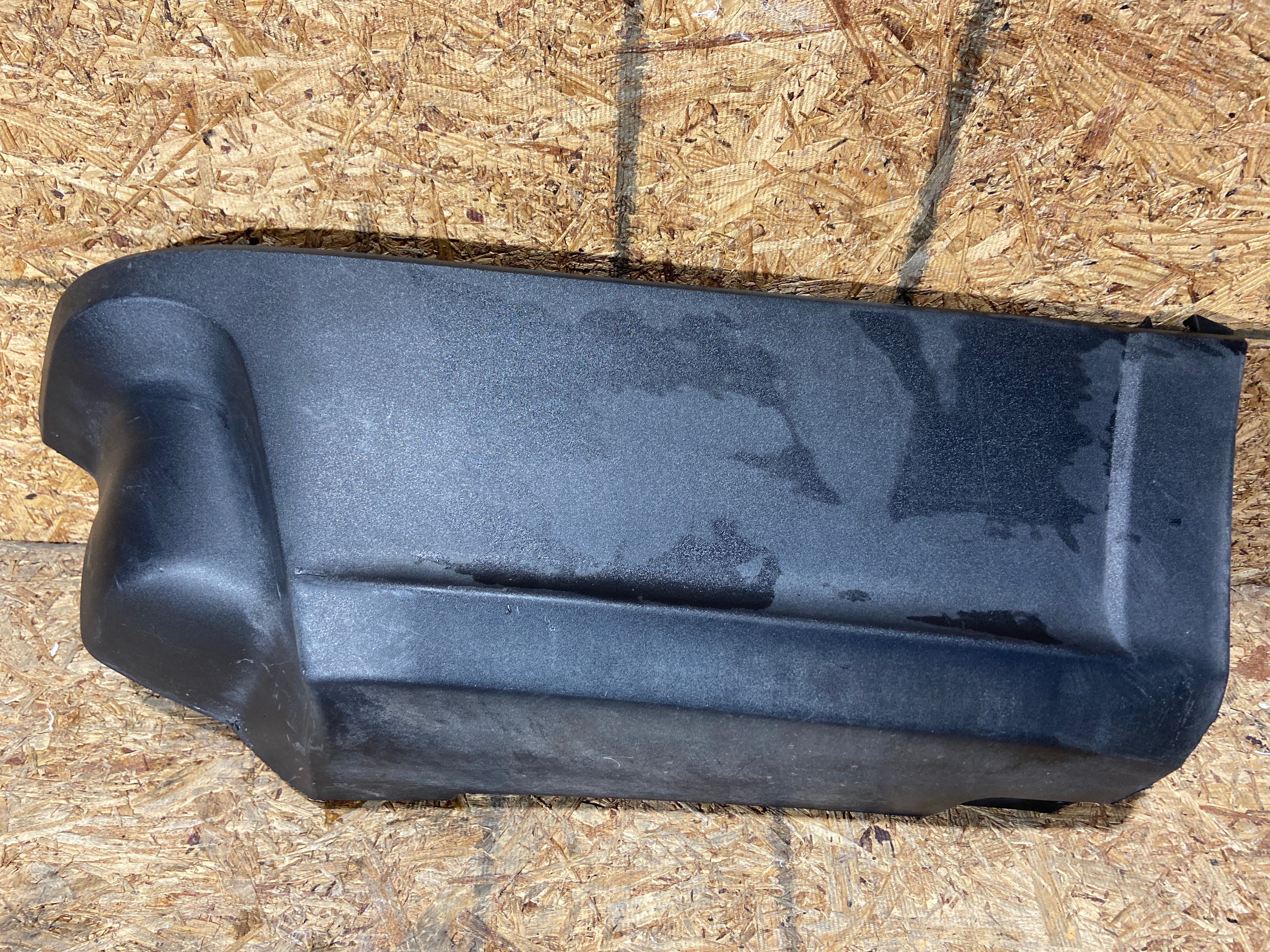 Ford Ranger 2024 - 2026 Moldura Trasera Derecho Usado Original