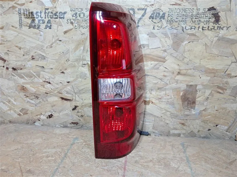 Calavera Exterior Derecho(a) Chevrolet Avalanche 2009 4