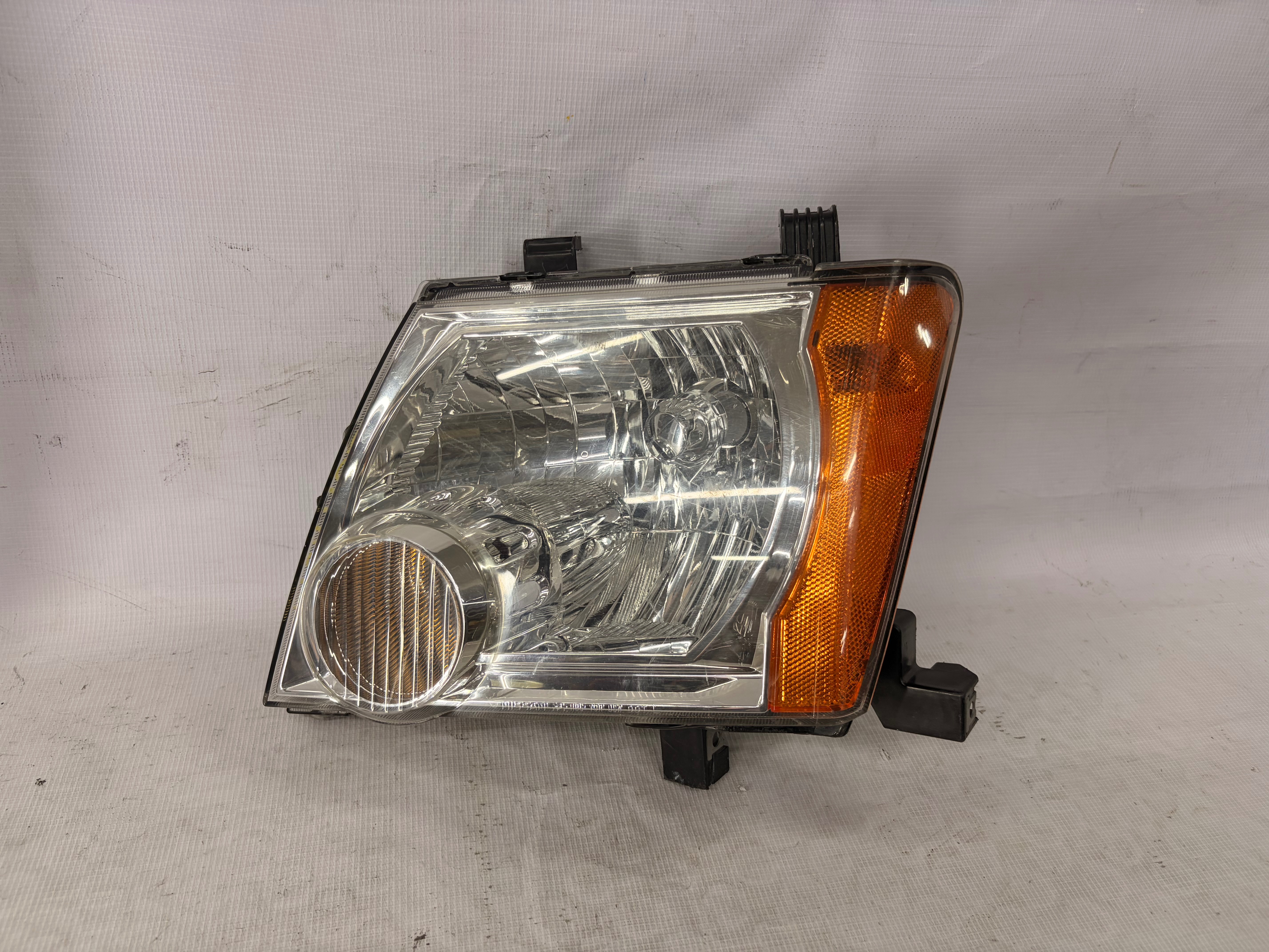 Nissan Xterra 2005 - 2009 Faro Izquierdo Usado Original