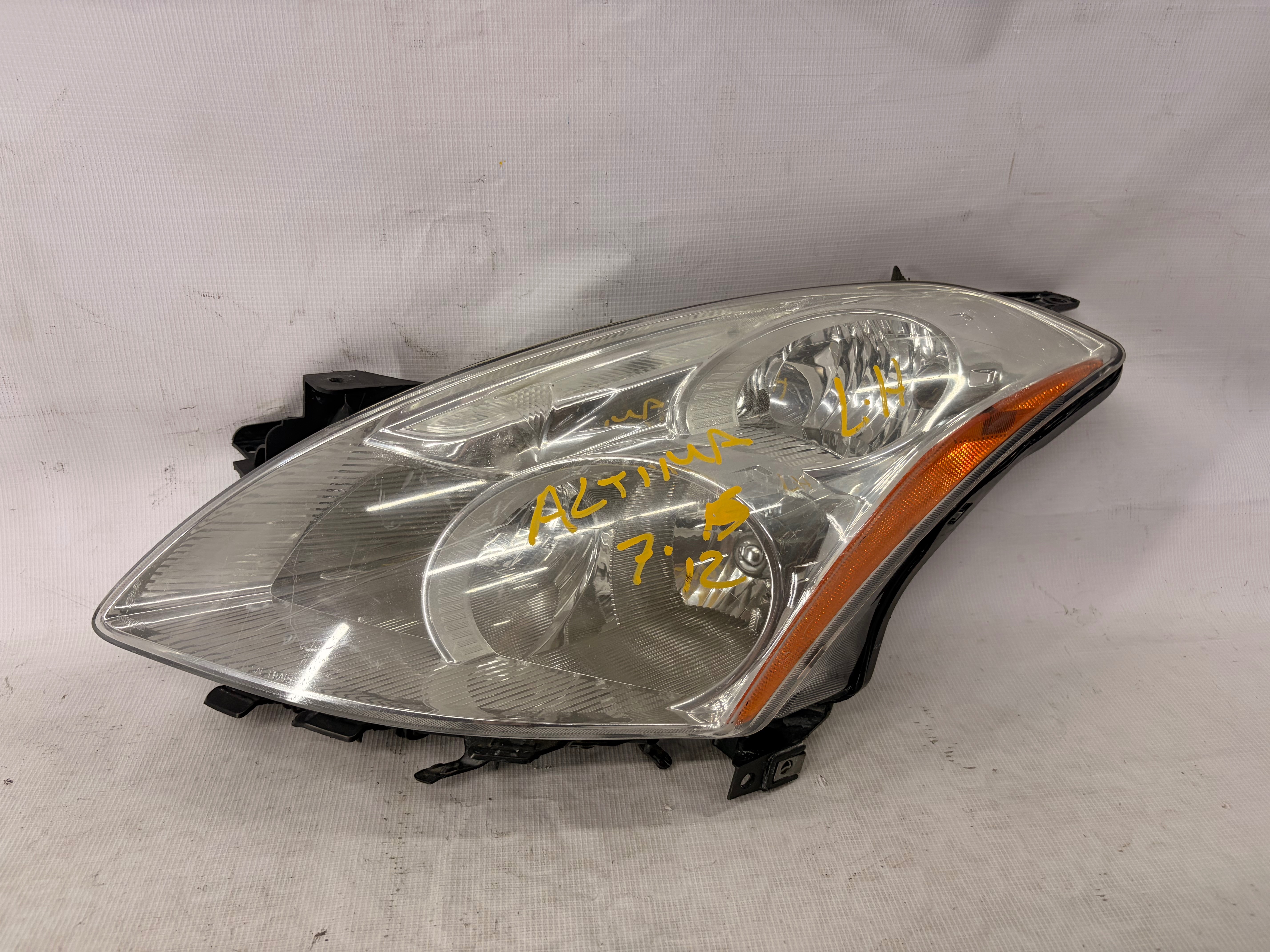 Nissan Altima 2010 - 2012 Faro Izquierdo Usado Generico