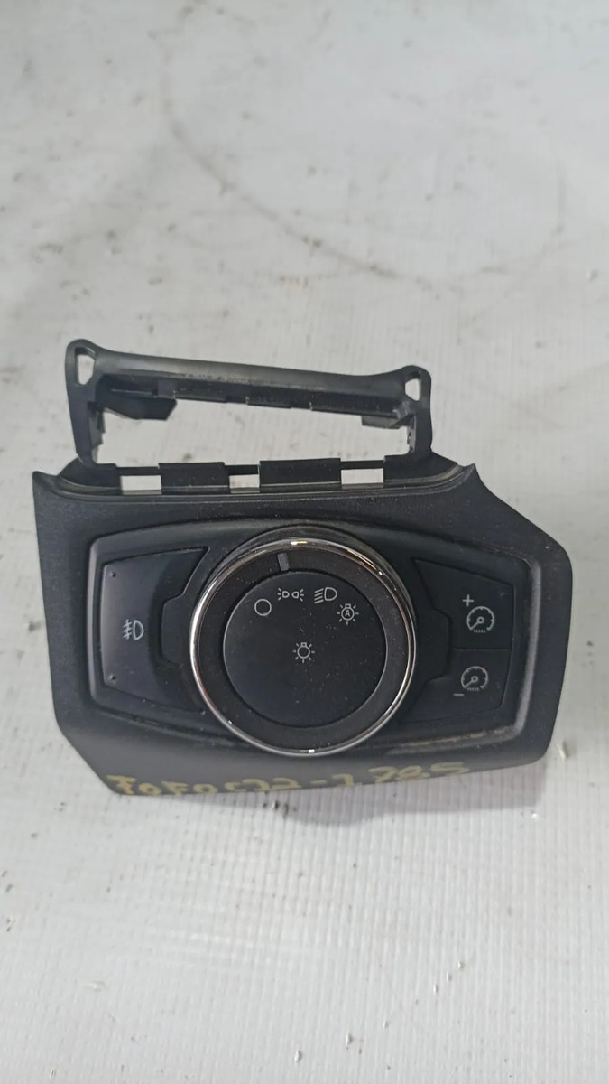 Switch De Luz Ford Focus2012-2018 Sedan 2.0 Aut.