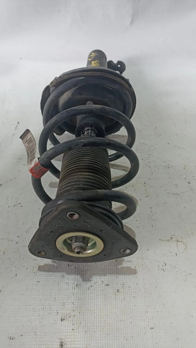 Amortiguador Delantero Lh Ford Focus 2012-2018 2.0l Usado
