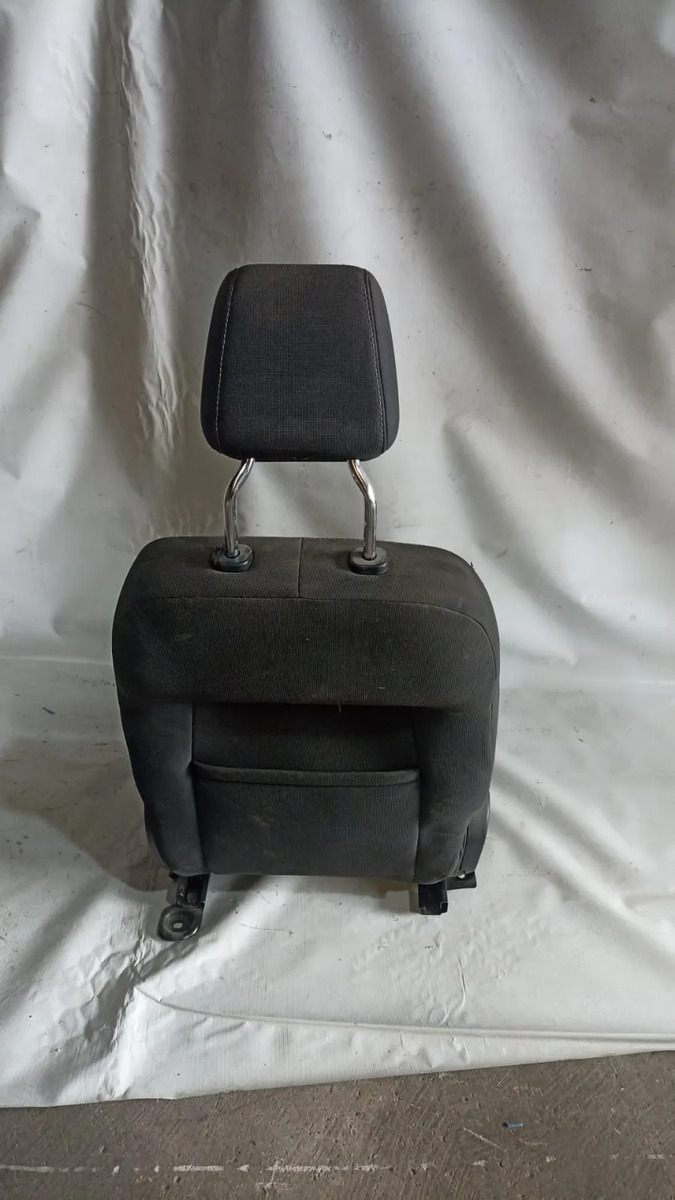 Asiento Delantero Rh Ford Focus 2012-2018 Sedan 2.0 Aut. Negro