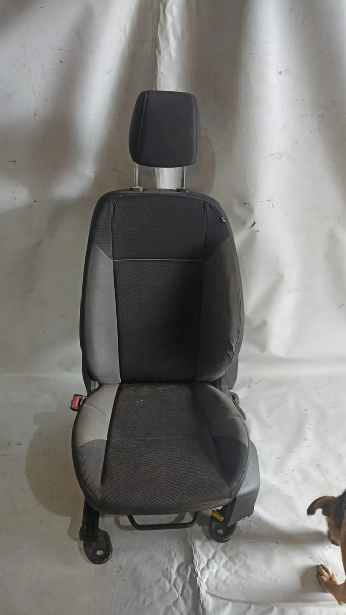 Asiento Delantero Lh  Ford Focus 2012-2018 Sedan 2.0 Aut. Negro