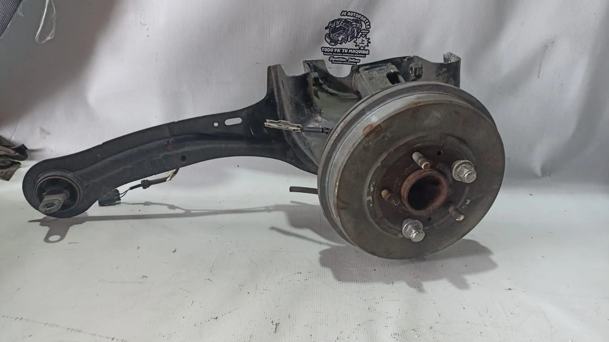 Mango Suspensión Trasero Rh Ford Focus 2012-2018 2.0l Usado Negro