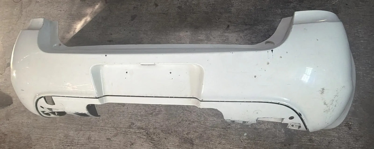 Fascia Trasera Dodge Dart 2013-2016 Usado Original