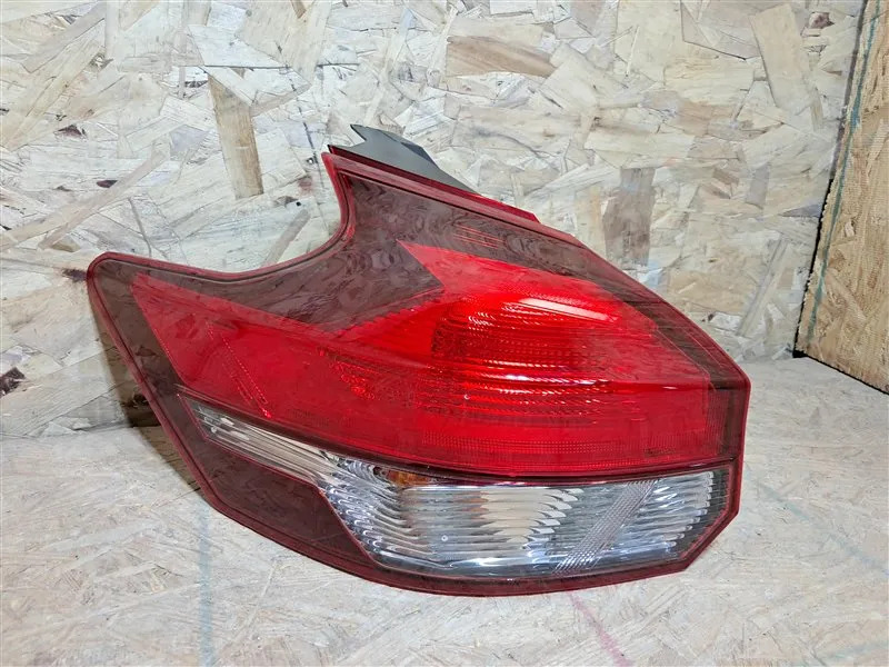 Calavera Exterior Izquierdo(a) Nissan Kicks 2018 5 Puertas