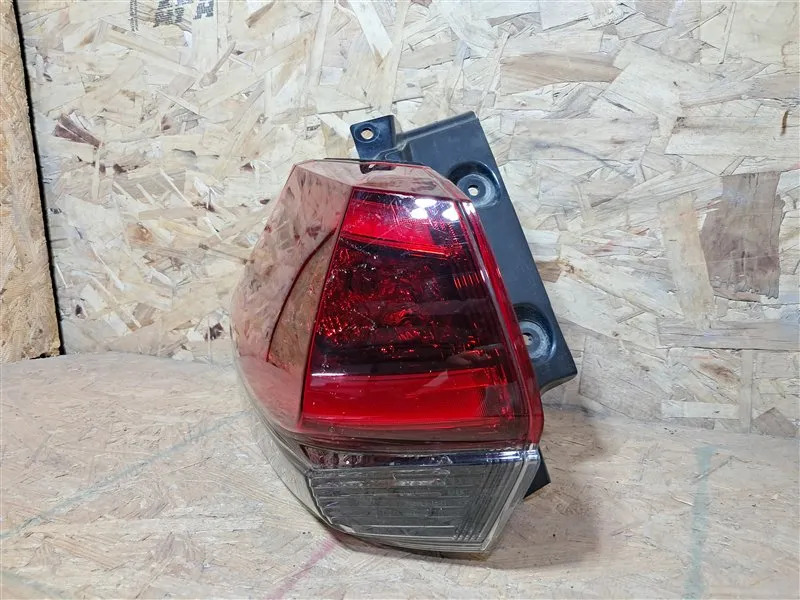 Calavera Exterior Izquierdo(a) Nissan X-trail 2018 5 Puertas
