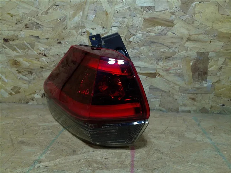 Calavera Exterior Izquierdo(a) Nissan X-trail 2018 5 Puertas