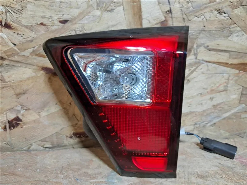 Calavera Interior Derecho(a) Ford Escape 2019 5 Puertas