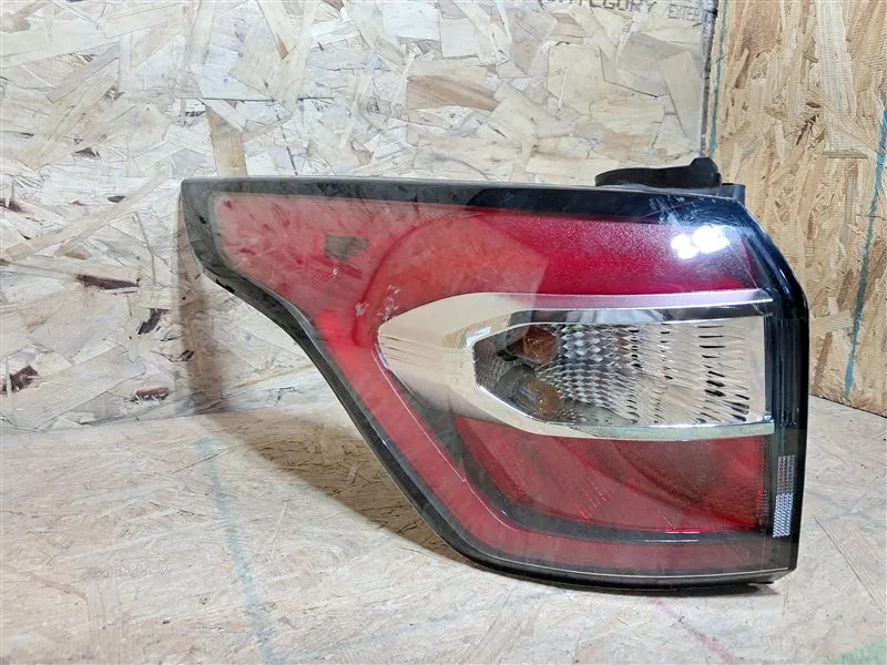 Calavera Exterior Izquierdo(a) Ford Escape 2019 5 Puertas