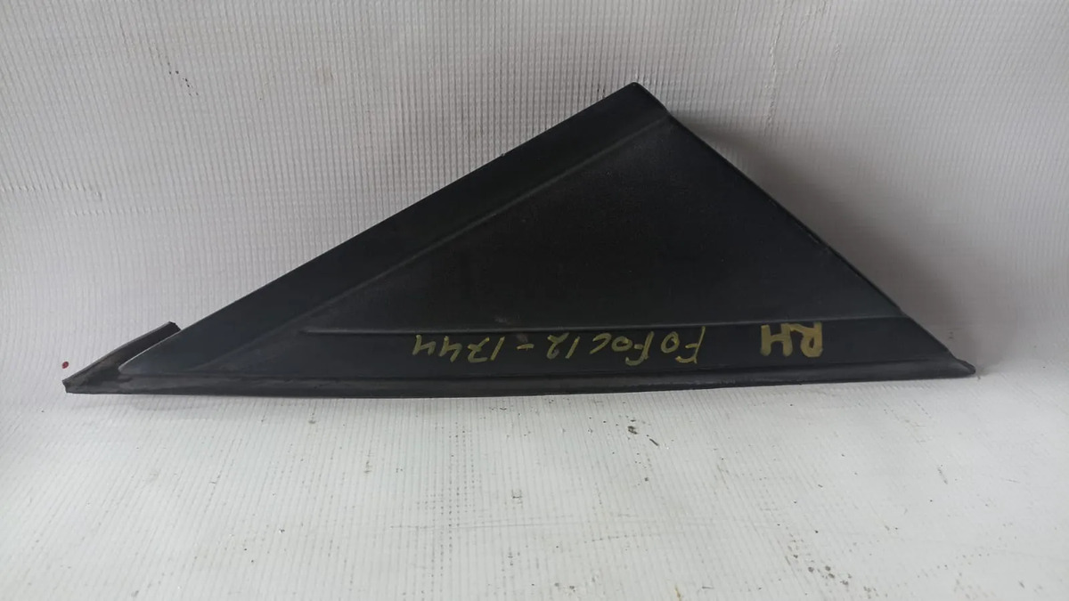 Esquinero Lateral Exterior Rh Ford Focus 2012-2018 Sedan 2.0 Negro