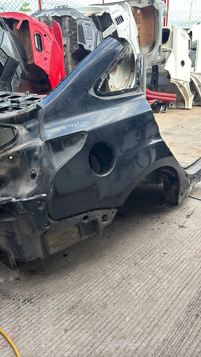 Costado Rh Ford Focus 2012-2018 Sedan 2.0 Aut. Negro