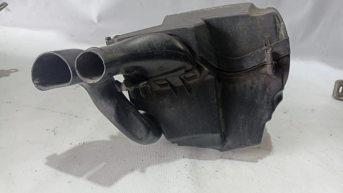 Caja Portafiltro Ford Focus 2012-2018 2.0l Usado Original
