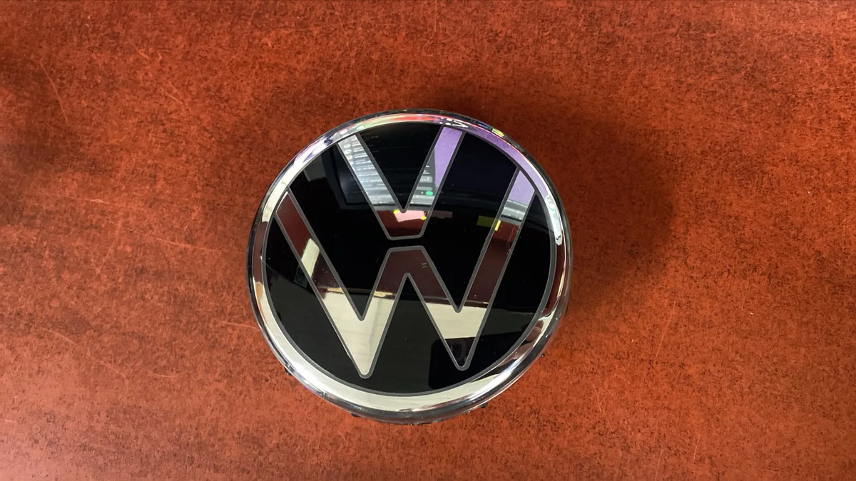 Volkswagen Tiguan 2025 - 2026 Emblema Trasera Usado Original
