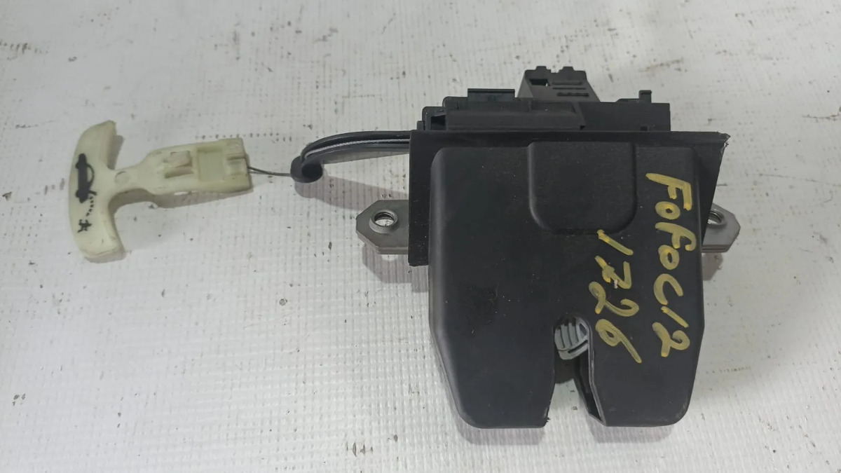 Chapa Cajuela Ford Focus2012-2018 Sedan 2.0 Aut.