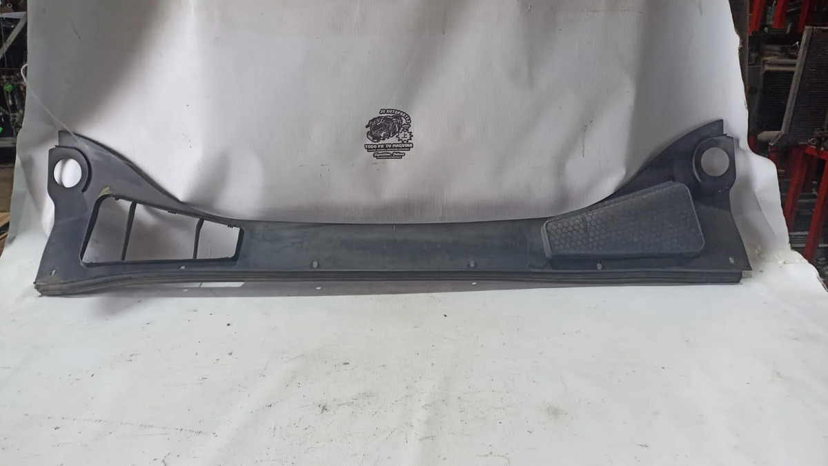 Tolva Limpia Parabrisas Ford Focus2012-2018 Sedan 2.0 Aut.
