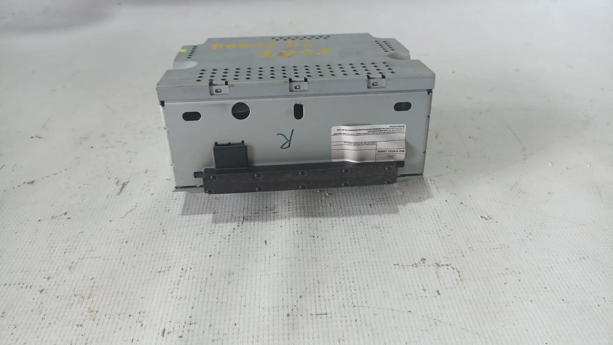 Estéreo (cerebro) Ford Focus 2012-2018 2.0l S/código Usado