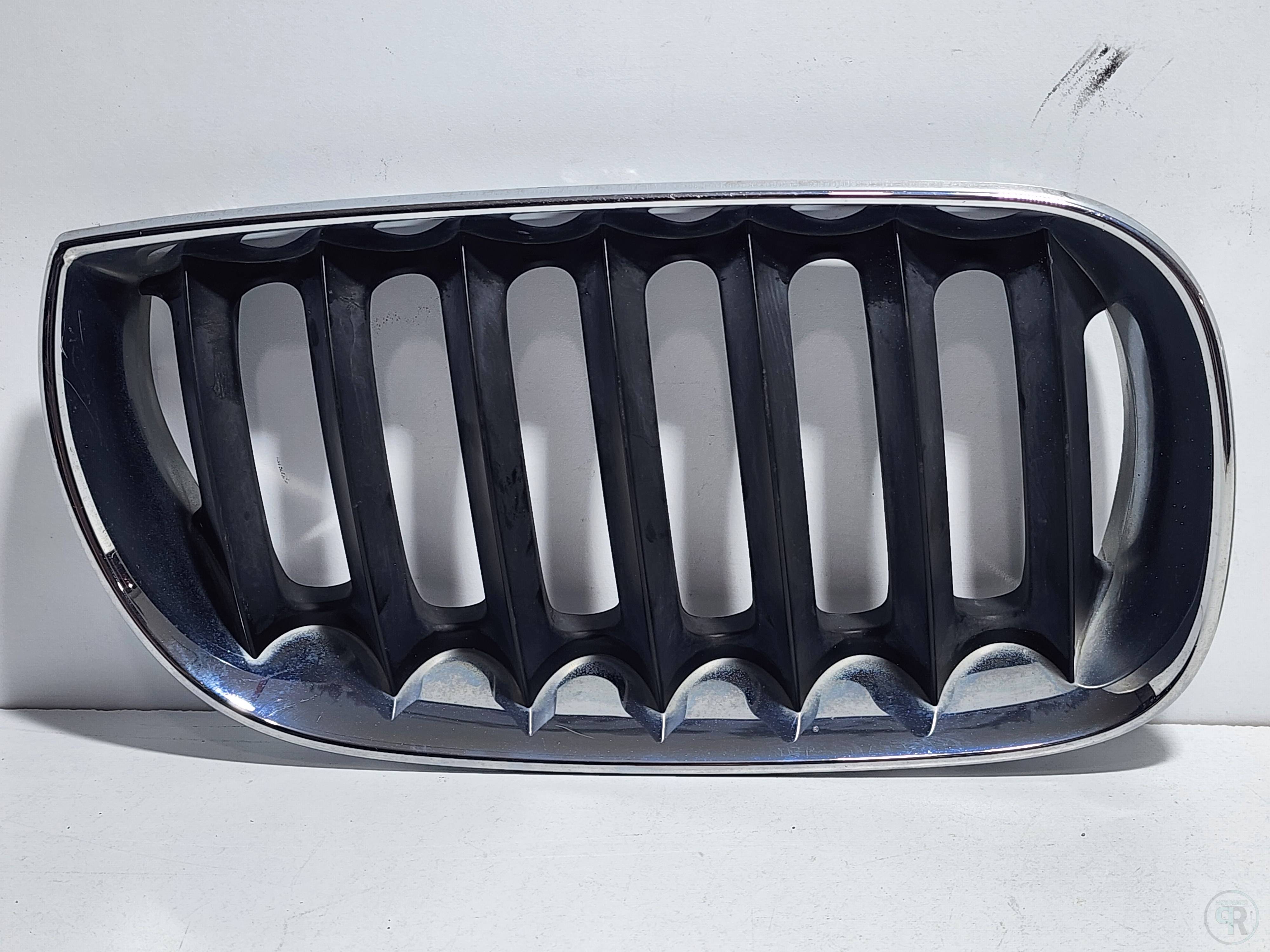 Bmw X3 2004 - 2006 Parrilla Delantera Derecho Usado Original