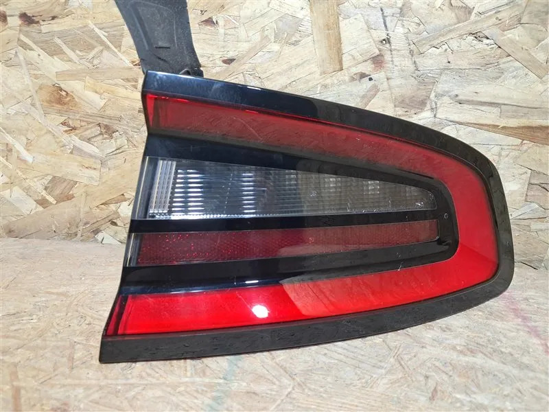 Calavera Exterior Derecho(a) Dodge Charger 2017 5 Puertas