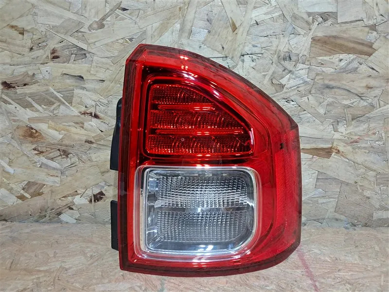 Calavera Exterior Derecho(a) Jeep Compass 2017 5 Puertas