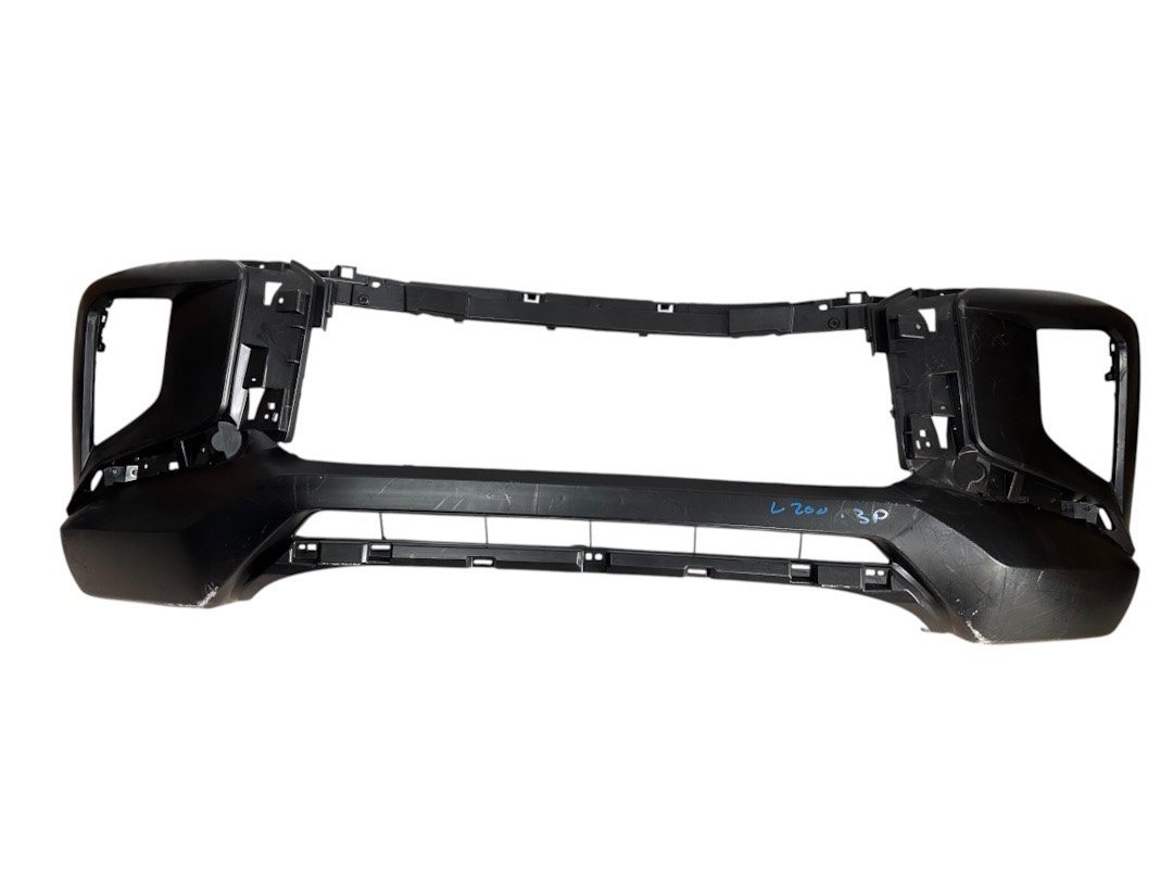 Mitsubishi L200 2020 - 2024 Fascia Delantera Usado Generico