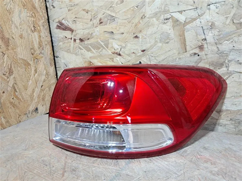 Calavera Exterior Derecho(a) Kia Sorento 2017 5 Puertas