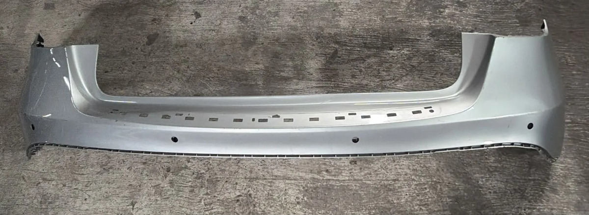 Fascia Trasera Mercedes Benz Gla 2015-2018 Usado Original