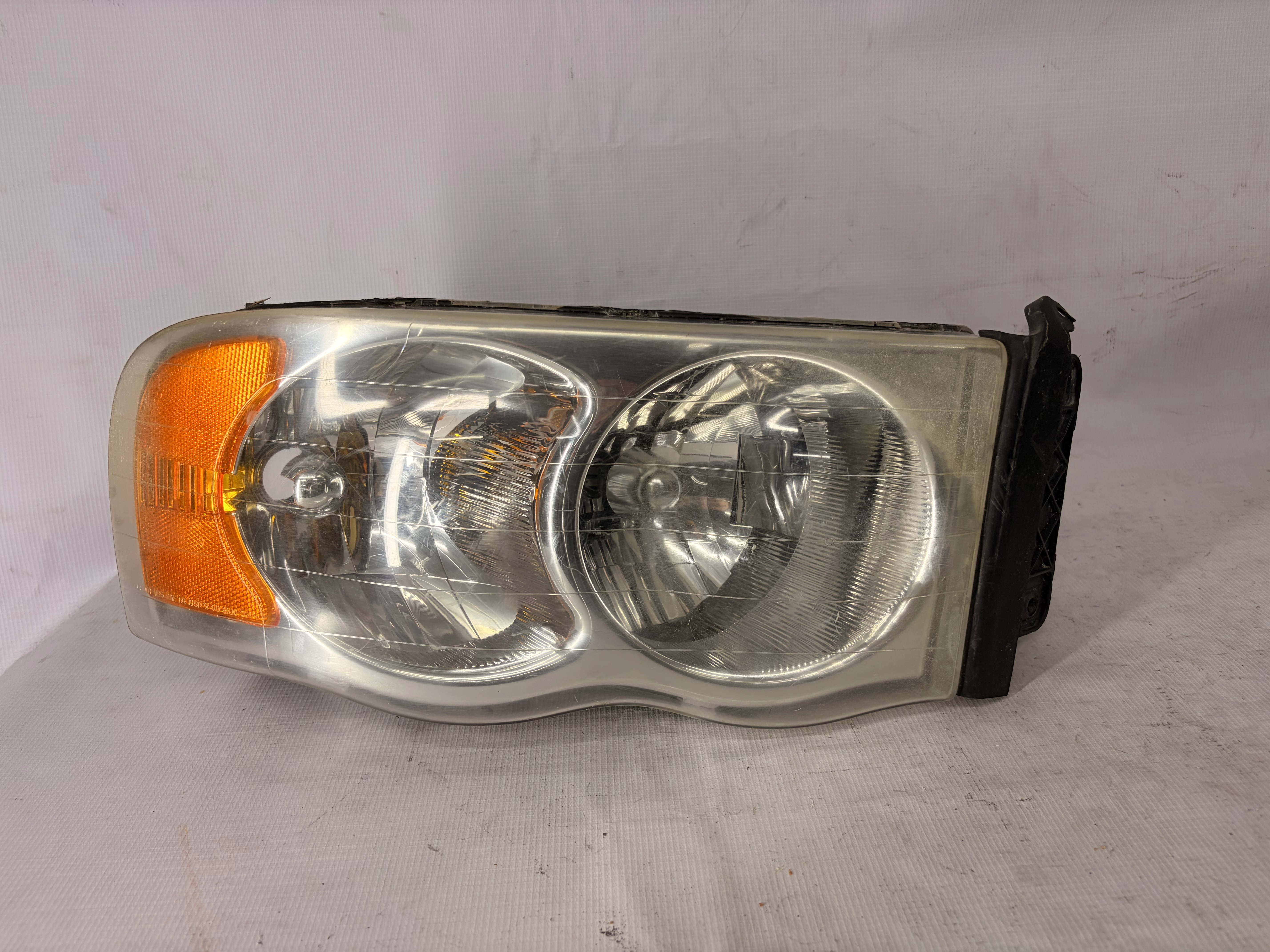 Ram 1500 2002 - 2005 Faro Derecho Usado Original