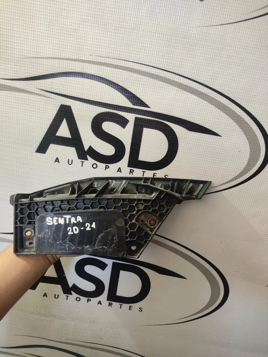 Guía De Faro Derecho Para Nissan Sentra 2020-2024